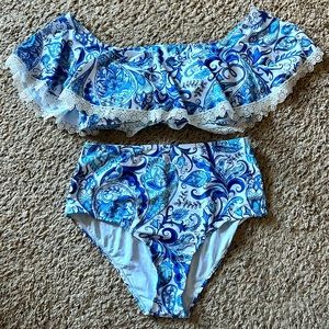 2-piece paisley swimsuit